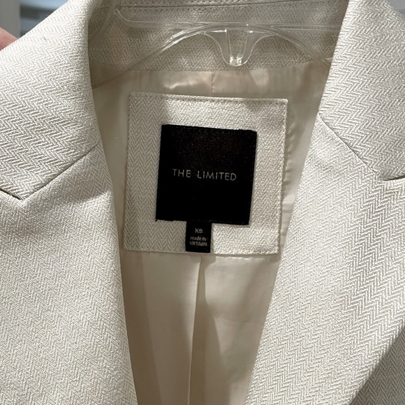 The Limited Women’s Cream Tailored Blazer - Picture 3 of 3